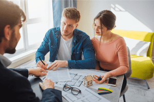 ifp-buyer-meeting Potential home buyers meeting with builder